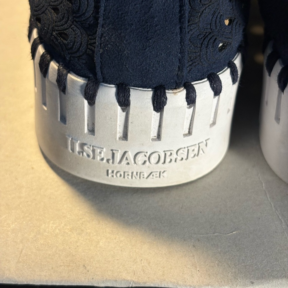 WRAPPED IN GRACE
Ilse Jacobsen Dark Indigo Platform Sneaker Sz(41)(10.5-11) - Picture 5 of 10
